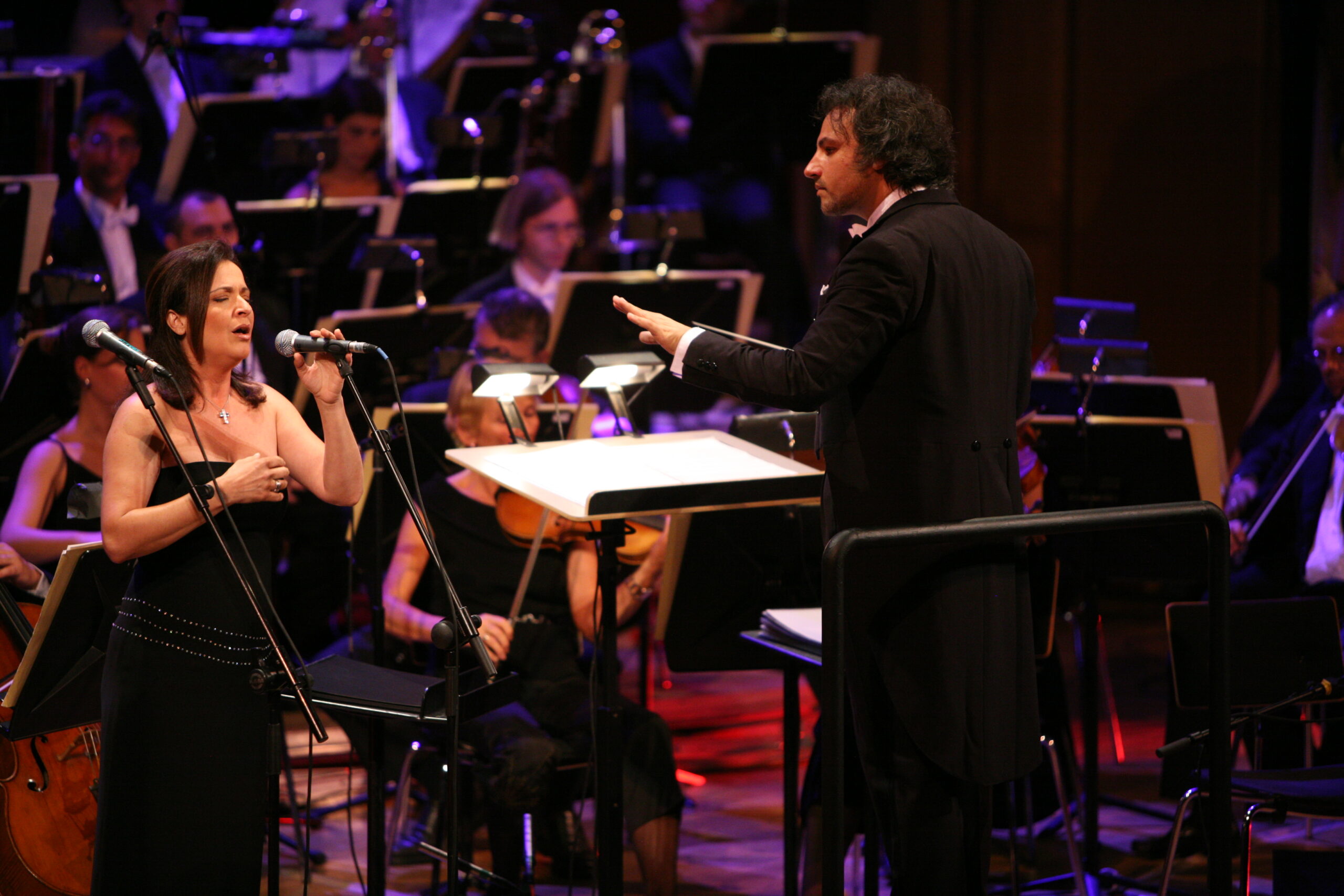 Con Orquesta Sinfónica